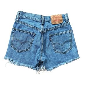 Levi’s 550 Cutoff Jean Shorts